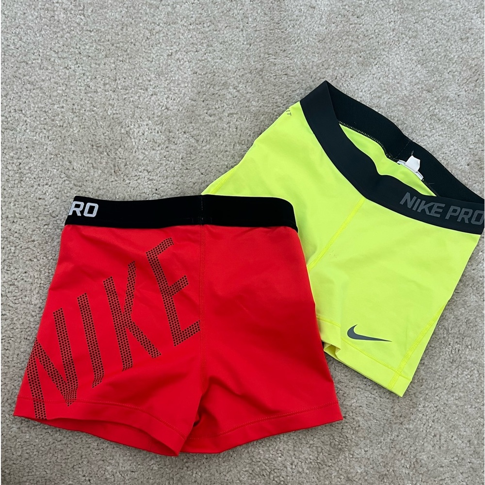 Nike women shorts (size small)
